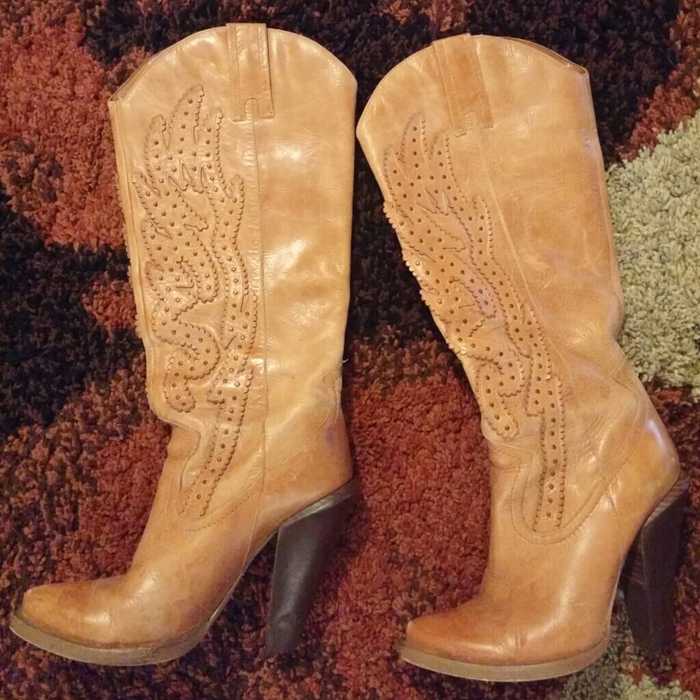 Jessica Simpson boots